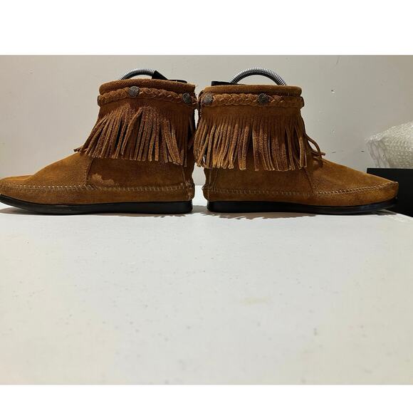 Minnetonka Brown Suede Fringe Back Zip Ankle Bootie Moccasin Shoes Size 7 - Picture 1 of 10